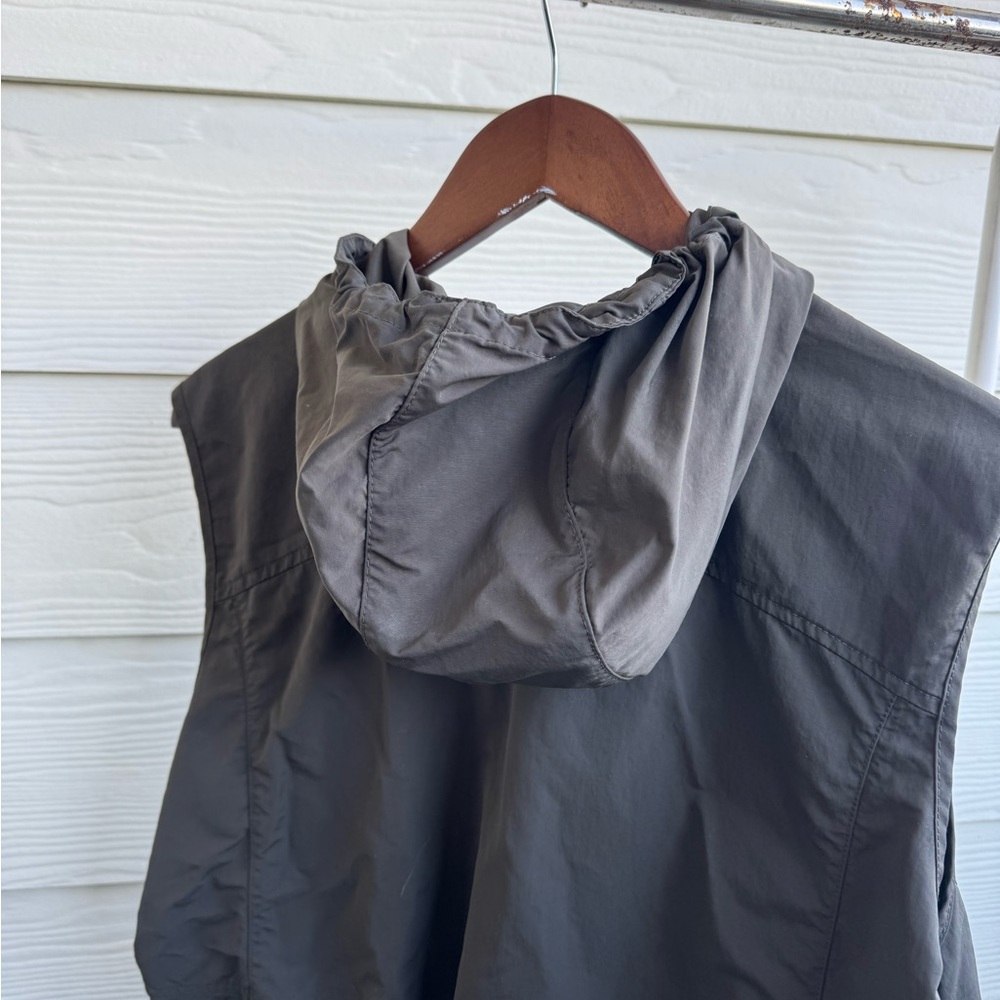 Eddie Bauer Women’s Vest - Picture 5 of 12